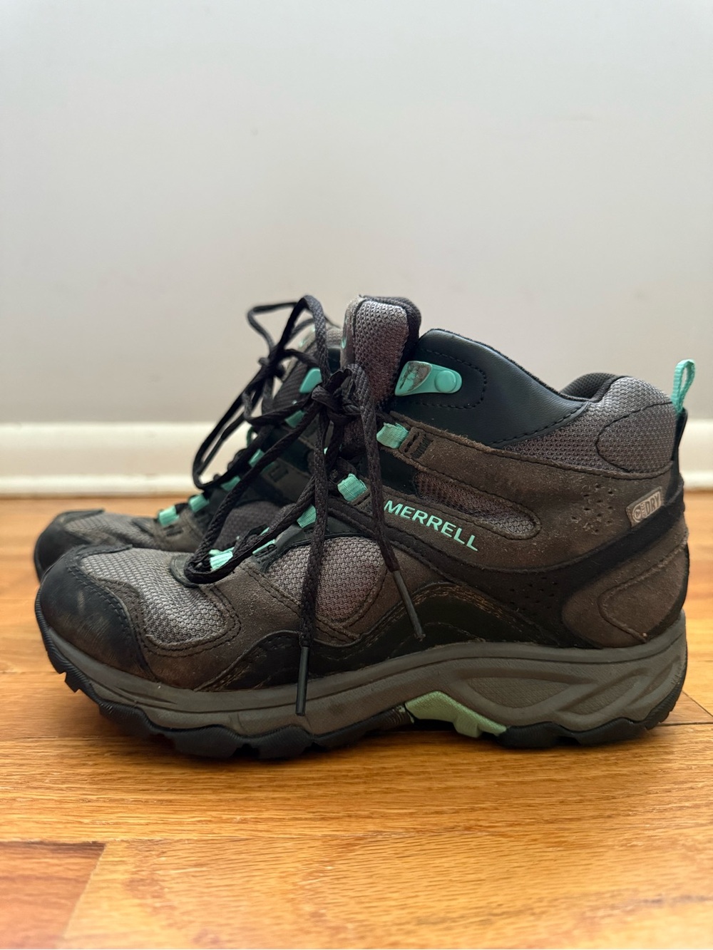 Merrell Women's Kimsey Mid Waterproof Hiking Boots